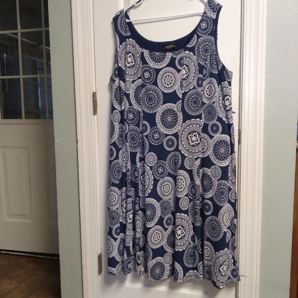 Navy Blue and White Sleeveless Circle-Print Swing Dress
